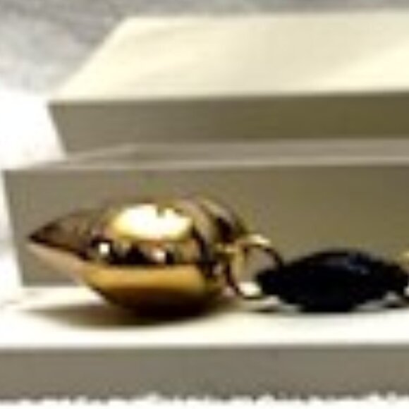 Macrae & Co. handbag charm gold tone heart and navy acrylic links New in Box - Picture 2 of 6